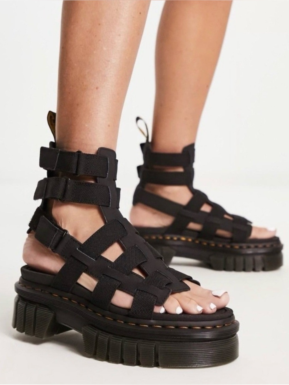 NWOB Dr. Martens Ricki Leather Platform Gladiator Sandals – Black Women’s US 7